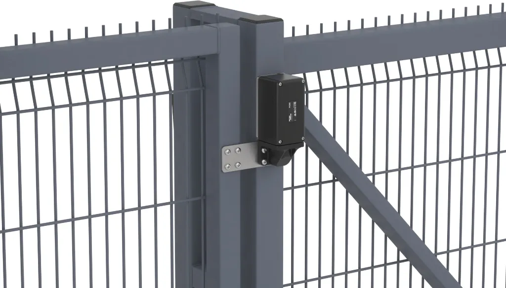 IM-Electronic-lock-RG80-gate2.webp